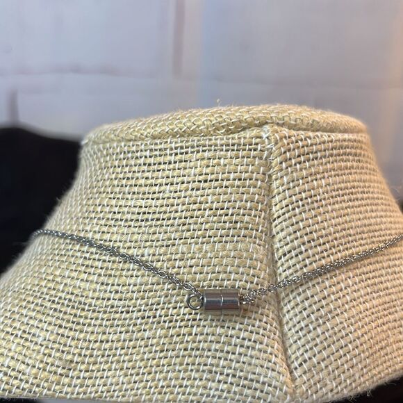 Mojave blue turquoise pendant necklace 20” in stainless steel, magnetic closure - Picture 4 of 6